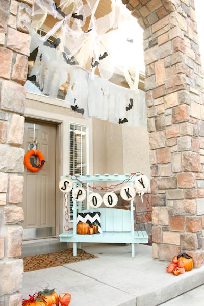 43 Halloween Porch Decorating Ideas for 2022