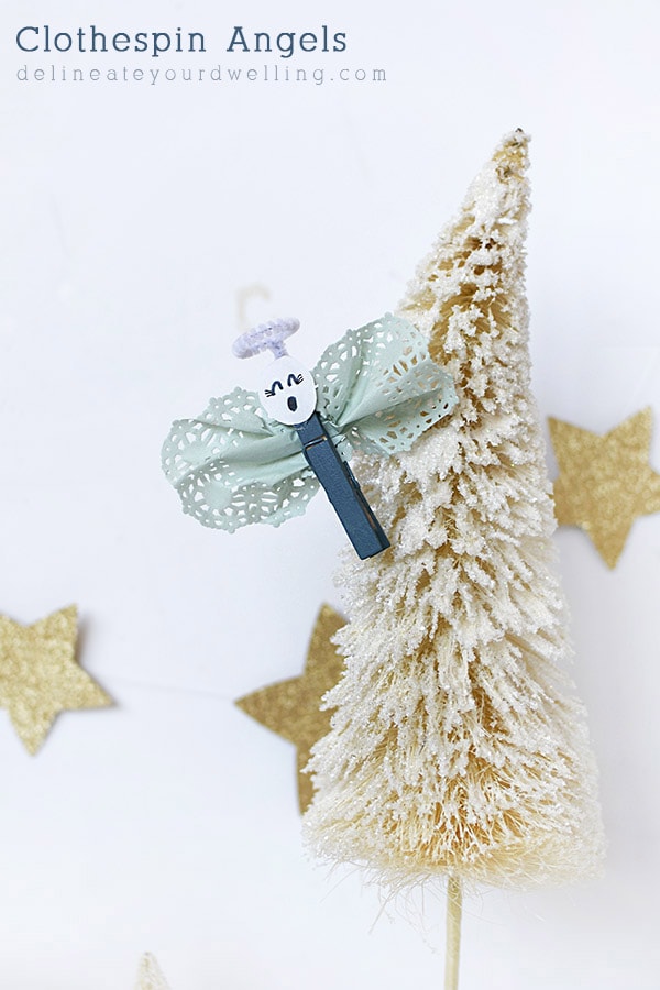 36 Creative Christmas Clothes Pin Crafts and Ideas