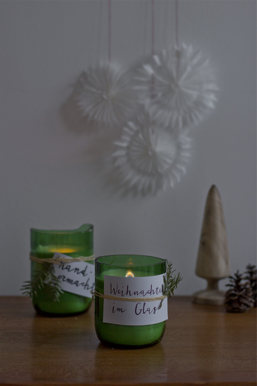 25 Creative DIY Christmas Scented Candles to Give A Holiday Feeling