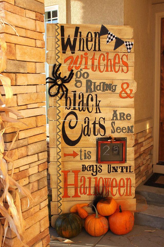 43 Halloween Porch Decorating Ideas for 2022