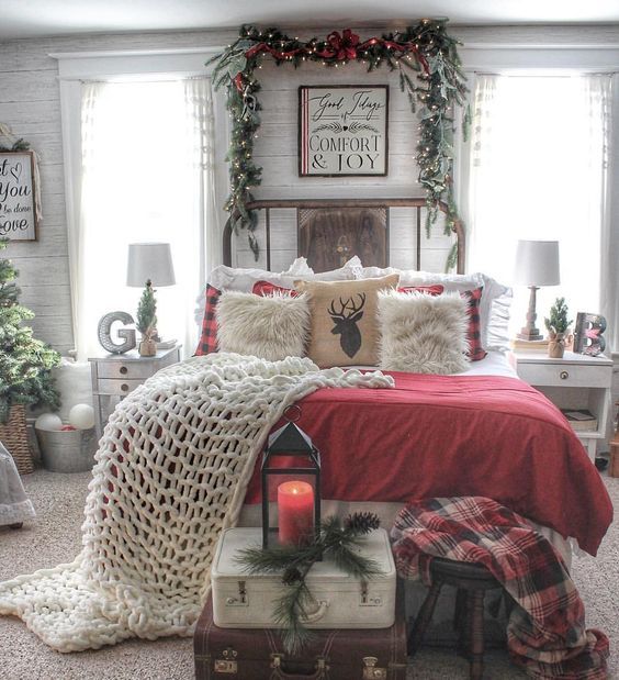 40 Festive Christmas Bedroom Decorating Ideas