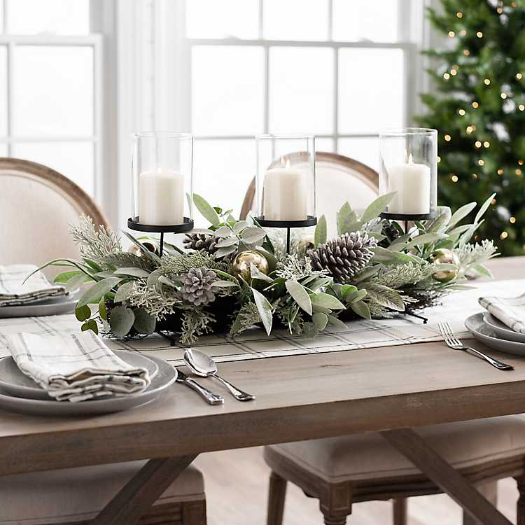 40 Pretty Christmas Table Centerpieces Decoration Ideas