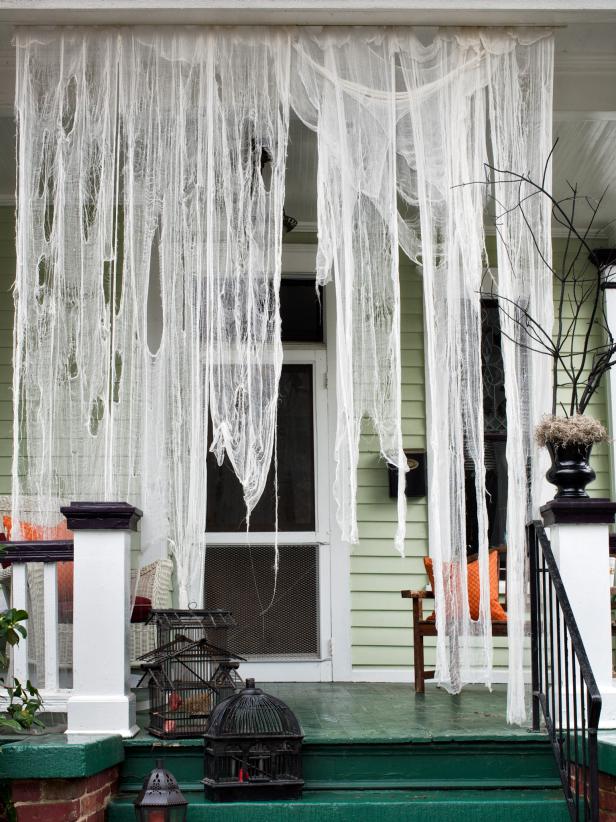 43 Halloween Porch Decorating Ideas for 2022