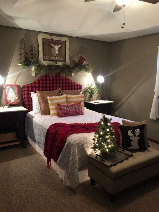 40 Festive Christmas Bedroom Decorating Ideas