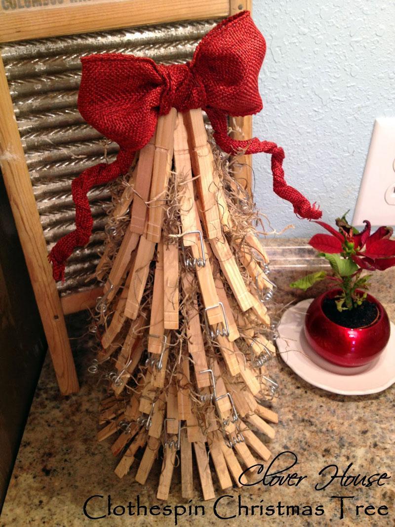 36 Creative Christmas Clothes Pin Crafts and Ideas