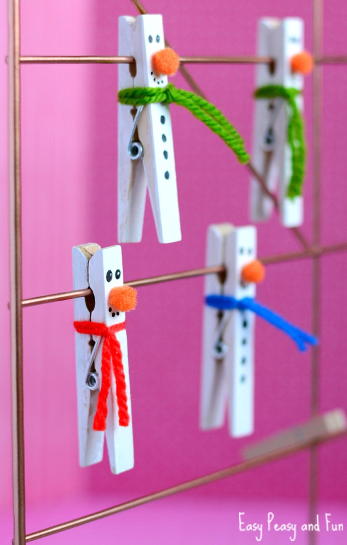 36 Creative Christmas Clothes Pin Crafts and Ideas