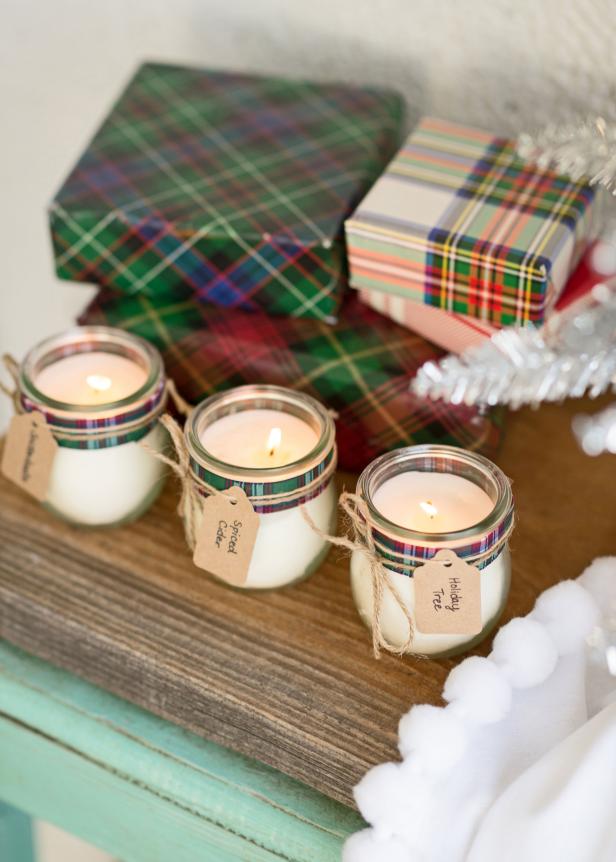 25 Creative DIY Christmas Scented Candles to Give A Holiday Feeling