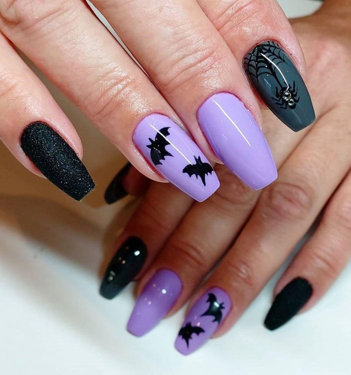 Pretty Coffin Black Spider Nail Art