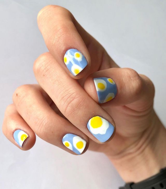 Wathet Blue Round Fried Egg Nail