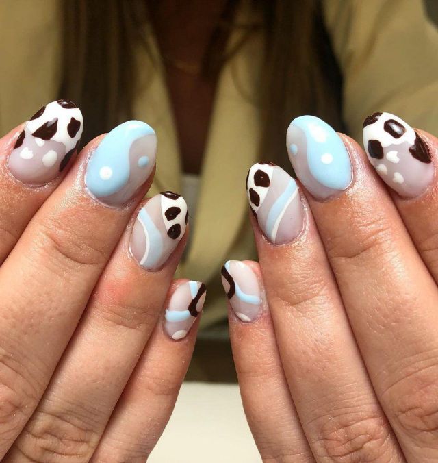 Candy Oval Yin Yang Nail Art Design