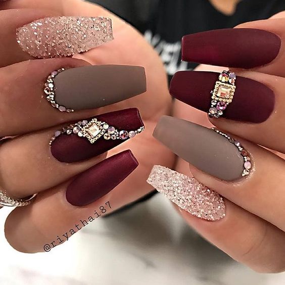 31 Awesome Diamond Nail Designs and Ideas | Style VP | Page 28
