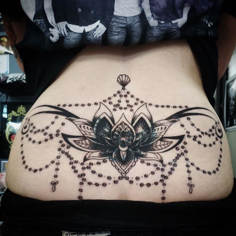 Pretty Waist Tattoos That Make You More Attractive Style VP Page 7